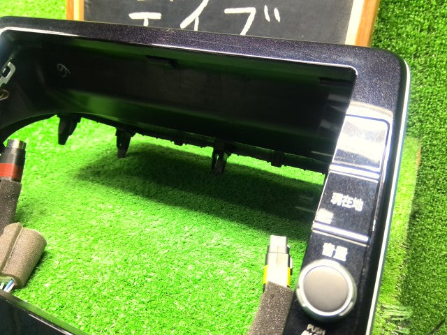 【中古】デイズ 5AA-B47W カーナビゲーション QBB