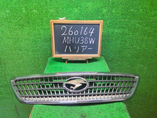 【中古】ハリアー DAA-MHU38W ラジエータグリル 53101-48221
