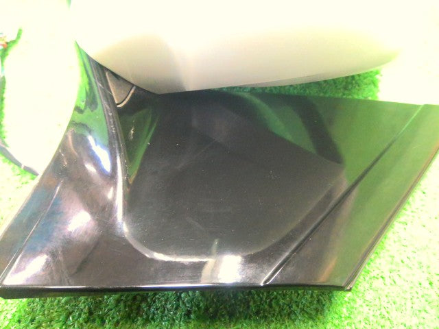 【中古】ハリアー DAA-MHU38W 右サイドミラー 87910-48201-A3