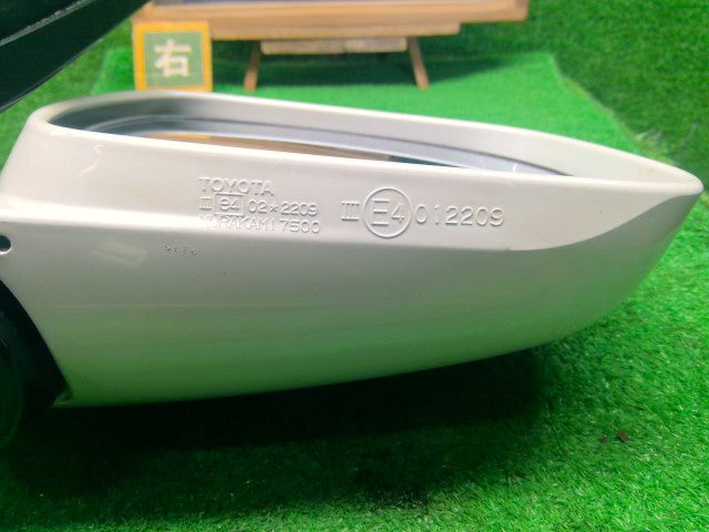 【中古】ハリアー DAA-MHU38W 右サイドミラー 87910-48201-A3