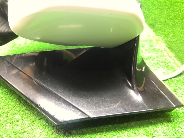 【中古】ハリアー DAA-MHU38W 左サイドミラー 87940-48201-A3