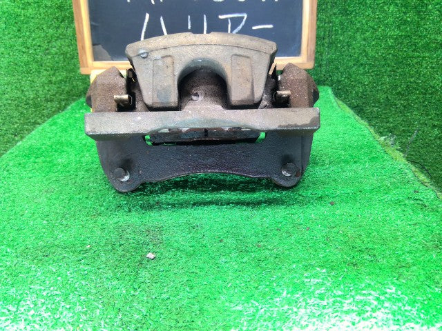 【中古】ハリアー DAA-MHU38W 右Ｆキャリパー 47730-48140