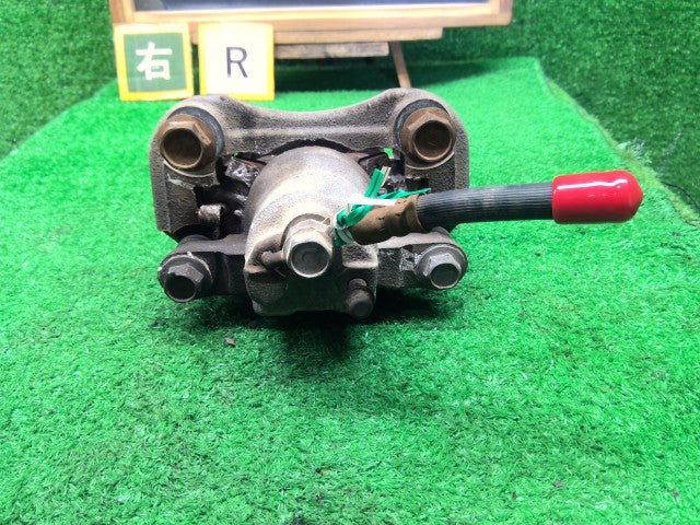 【中古】ハリアー DAA-MHU38W 右Ｒキャリパー 47830-48050