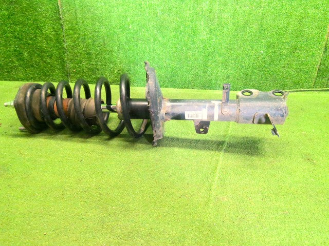 【中古】ハリアー DAA-MHU38W 左 リア