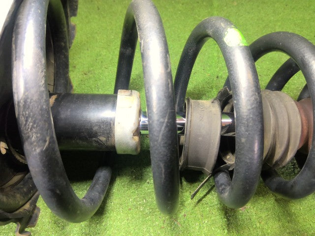 【中古】ハリアー DAA-MHU38W 左 リア
