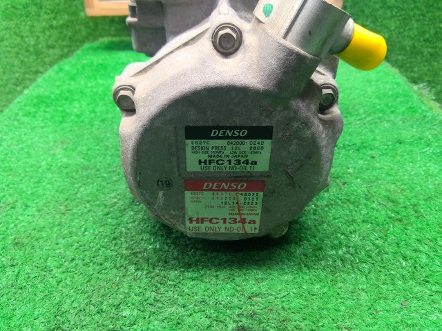 【中古】ハリアー DAA-MHU38W Ａ／Ｃコンプレッサー 88370-48022