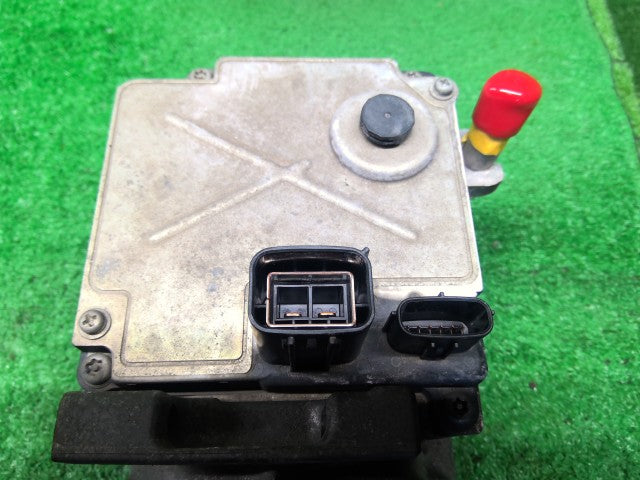 【中古】ハリアー DAA-MHU38W Ａ／Ｃコンプレッサー 88370-48022