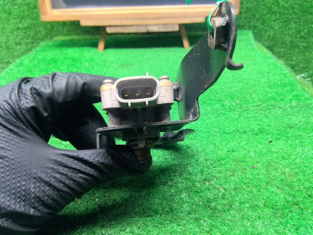 【中古】ハリアー DAA-MHU38W ハイトコントロールセンサー 89407-48030