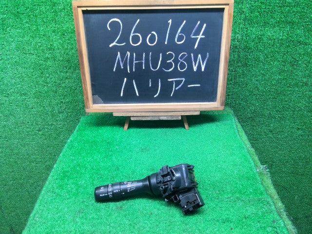 【中古】ハリアー DAA-MHU38W ワイパースイッチ 84652-48090