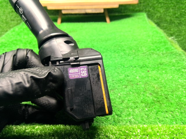 【中古】ハリアー DAA-MHU38W ワイパースイッチ 84652-48090