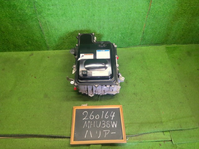 【中古】ハリアー DAA-MHU38W ＨＶ ハイブリッド
