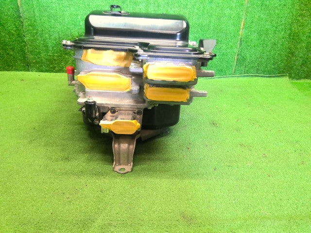 【中古】ハリアー DAA-MHU38W ＨＶ ハイブリッド