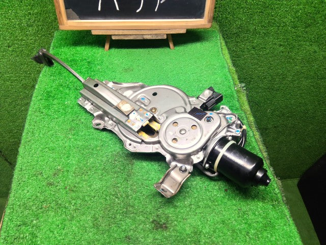 【中古】ハリアー DAA-MHU38W パワートランク・バックドアモーター 68910-48014