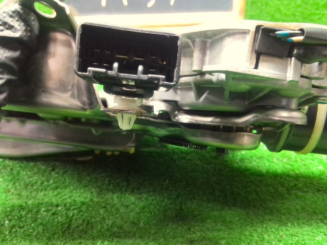 【中古】ハリアー DAA-MHU38W パワートランク・バックドアモーター 68910-48014