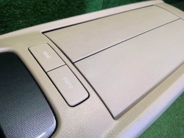 【中古】ハリアー DAA-MHU38W コンソールボックス 58810-48390-A0