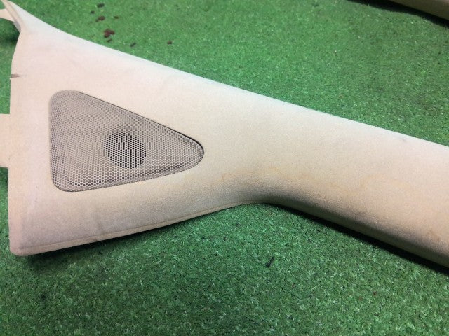 【中古】ハリアー DAA-MHU38W フロント ピラー