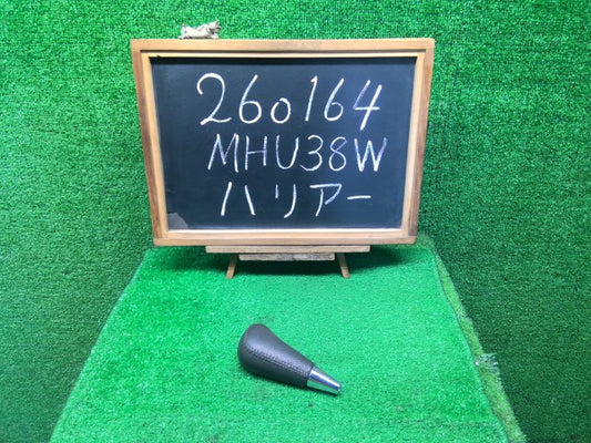 【中古】ハリアー DAA-MHU38W シフトノブ 33504-48010-B0