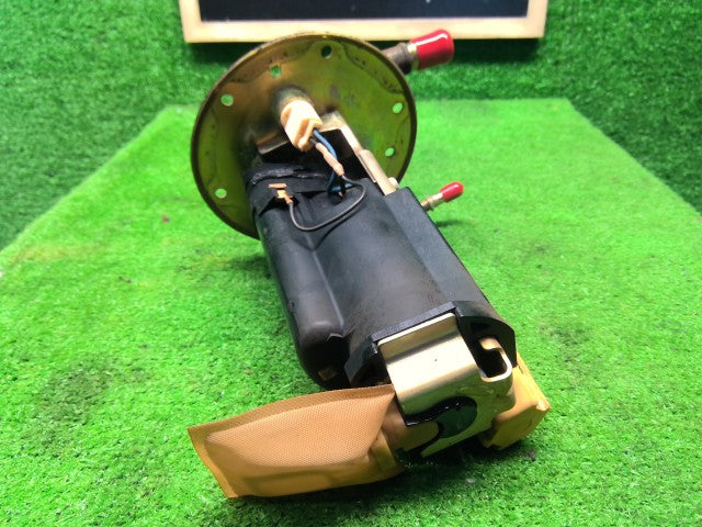 【中古】ミニキャブ GD-U62V フューエルポンプ MR571245