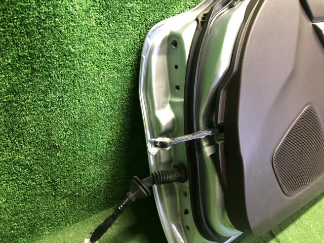【中古】コペン DBA-LA400K 右フロントドアＡＳＳＹ 67001-B2330-
