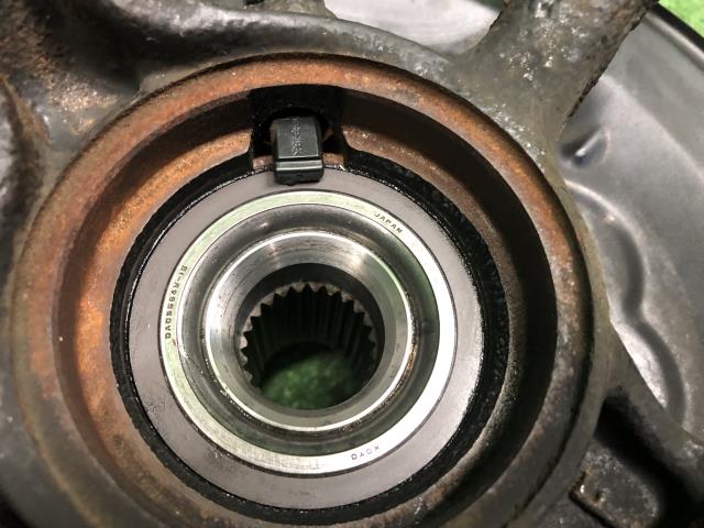 【中古】コペン DBA-LA400K 右フロントナックルハブＡＳＳＹ 43211-B2120-