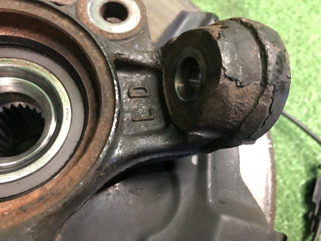 【中古】コペン DBA-LA400K 左フロントナックルハブＡＳＳＹ 43212-B2120