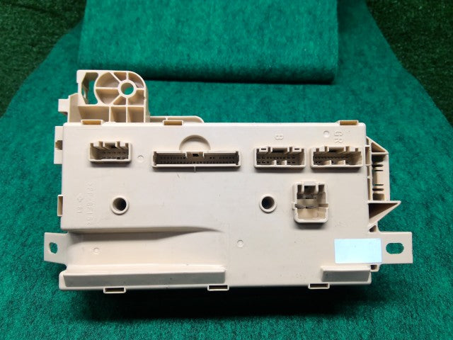 【中古】コペン DBA-LA400K ヒューズボックス 82600-B2430-
