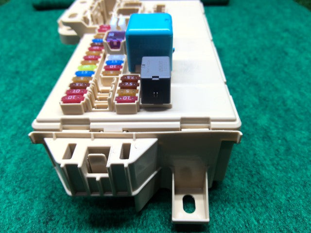 【中古】コペン DBA-LA400K ヒューズボックス 82600-B2430-