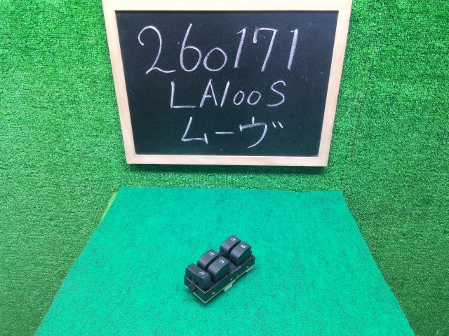 【中古】ムーヴ DBA-LA100S パワーウインドウスイッチ 84820-B2350-