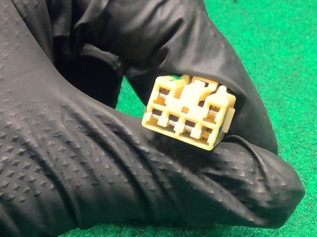 【中古】アクア DAA-NHP10 右テールランプ 81550-52A81