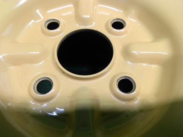 【中古】アクア DAA-NHP10 T125/70D16 テンパー