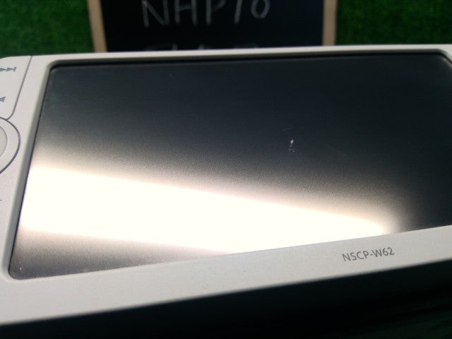 【中古】アクア DAA-NHP10 カーナビゲーションNSCP-W62 08545-00V70