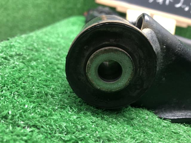 アクティ EBD-HA9 左 フロント ロアアーム 51360-TP8-003 自社品番260175 NH578