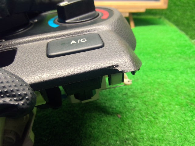 アクティ EBD-HA9 ＡＣ エアコン スイッチパネル 79510-TP8-003ZA 自社品番260175 NH578