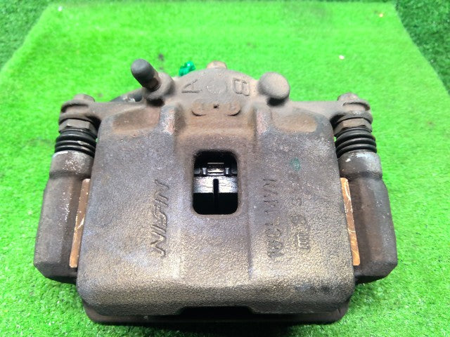 【中古】モビリオスパイク LA-GK1 右フロントキャリパー 45018-SCC-000