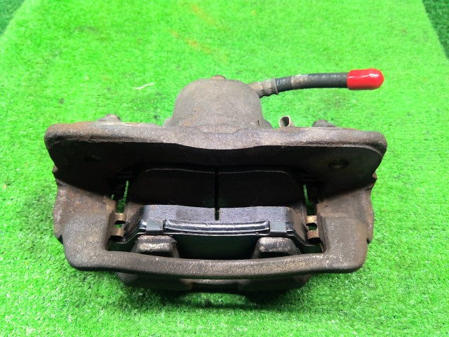 【中古】モビリオスパイク LA-GK1 右フロントキャリパー 45018-SCC-000