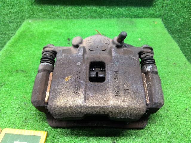 【中古】モビリオスパイク LA-GK1 左フロントキャリパー 45019-SCC-000