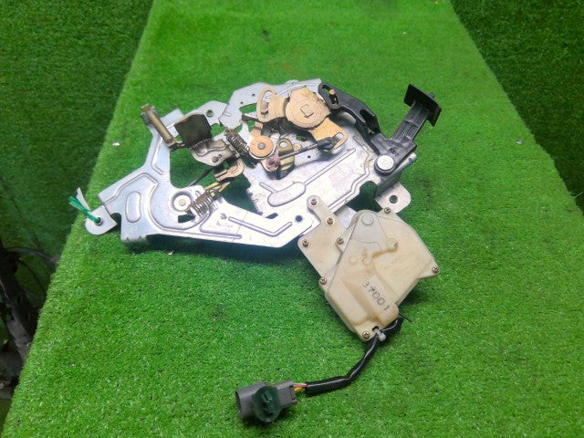 【中古】モビリオスパイク LA-GK1 右リアドアロックソレノイド 72622-SEY-003