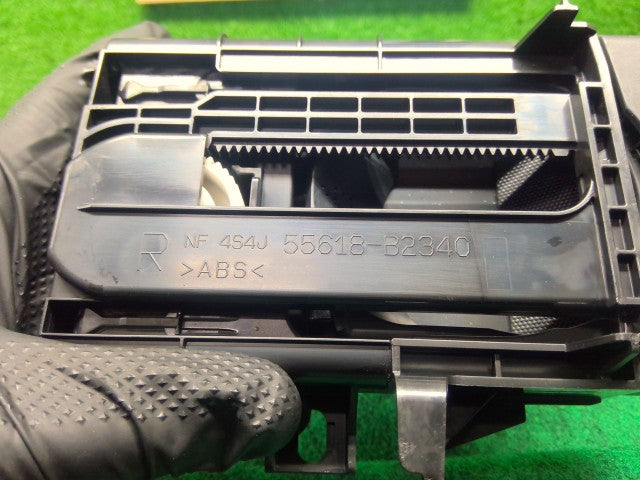 【中古】タント DBA-LA610S ドリンクホルダー 左右セット