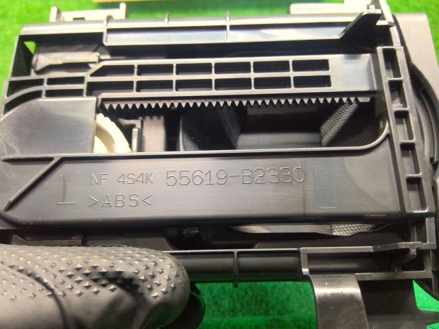 【中古】タント DBA-LA610S ドリンクホルダー 左右セット