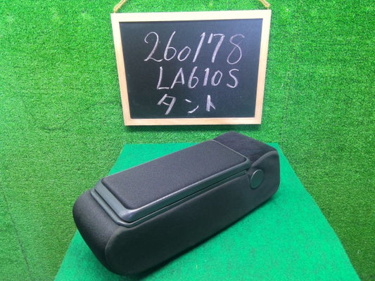 【中古】タント DBA-LA610S アームレスト 72810-B2680-C0