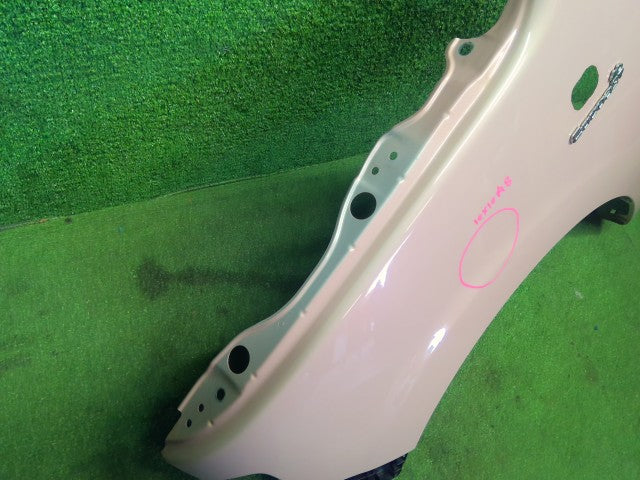 【中古】ミラココア DBA-L675S 左フロントフェンダー 53812-B2531