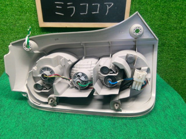 【中古】ミラココア DBA-L675S 右テールランプ 81550-B2480