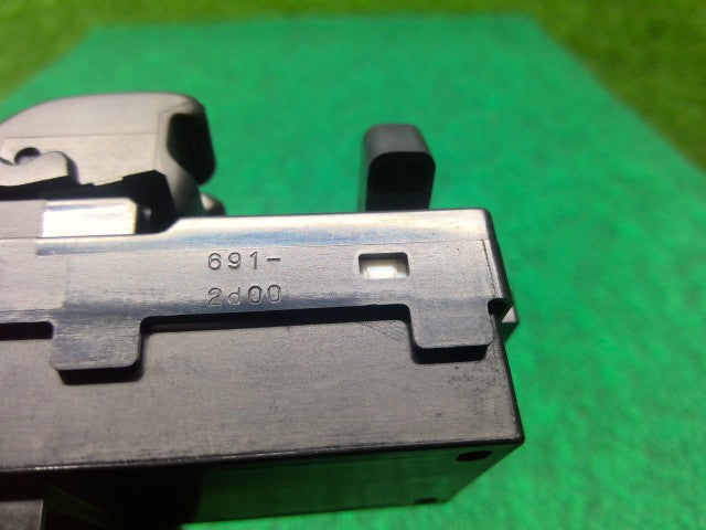 ハイゼット パワーウインドウスイッチ 3BD-S331V 84820-B5011-
