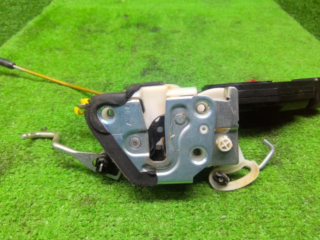 ハイゼット 左Ｆドアロックソレノイド 3BD-S331V 69304-B5020-