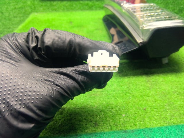 【中古】ｅＫワゴン DBA-H82W 右テールランプ 8331A048