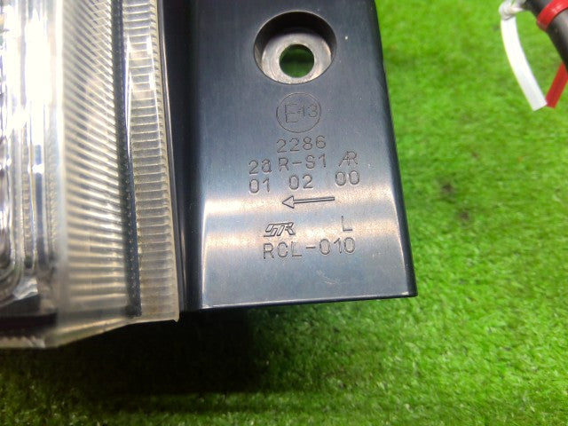 【中古】ｅＫワゴン DBA-H82W 左テールランプ 8331A047