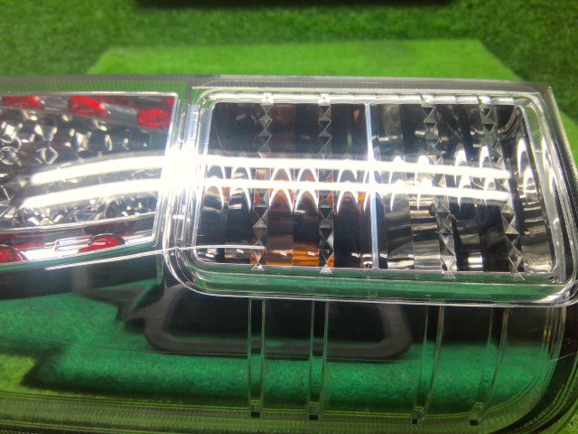 【中古】ｅＫワゴン DBA-H82W 左テールランプ 8331A047