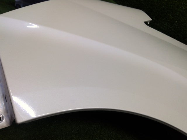 【中古】アルファード CBA-ANH10W 左フロントフェンダー 53812-58010