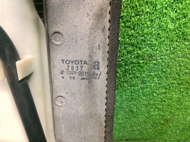 【中古】アルファード CBA-ANH10W ラジエータ 16041-28370