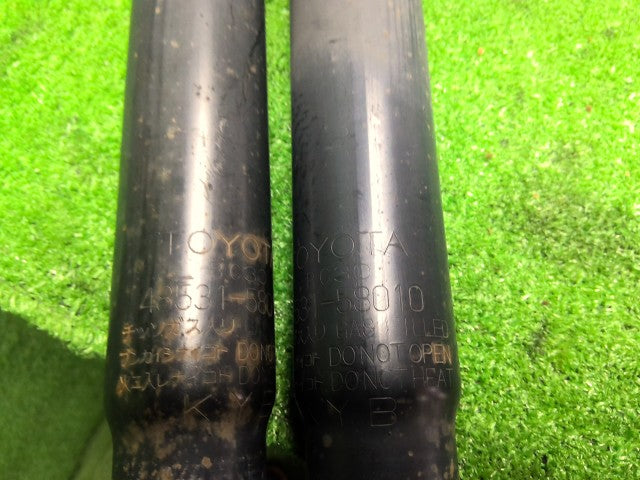 【中古】アルファード CBA-ANH10W リアショック・アブソーバーセット 48531-59015